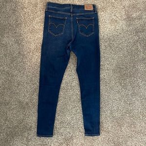 Levi’s 720 High rise super skinny